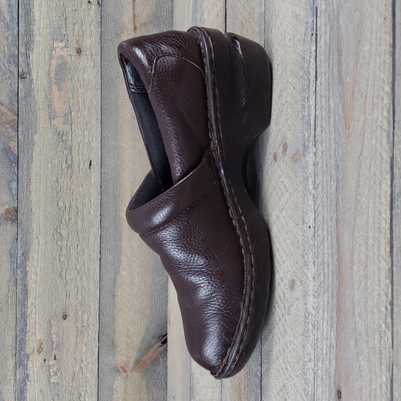 boc  Born Concepts Women's Brown Leather Clogs Wedges Sz 8 - Picture 6 of 10